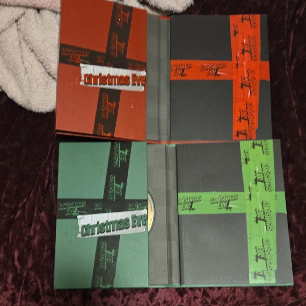 Christmas EVEL Red And Green CD Set Stray Kids
